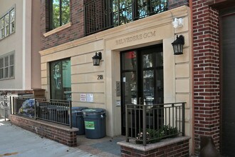 218 Frost St in Brooklyn, NY - Foto de edificio - Building Photo