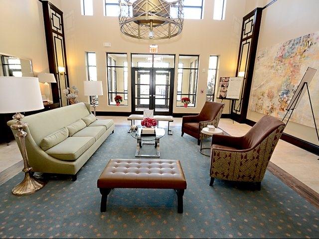 The Enclave at Potomac Club in Woodbridge, VA - Foto de edificio - Building Photo