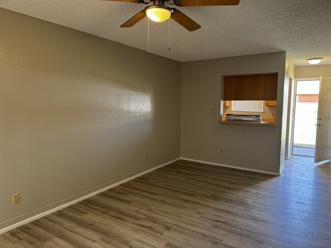 13340 Horizon Blvd in Horizon City, TX - Building Photo - Building Photo