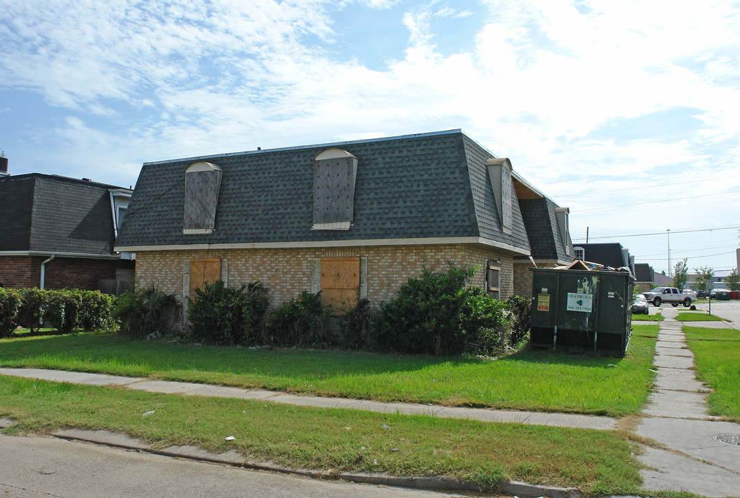 2820 Houma Blvd in Metairie, LA - Building Photo