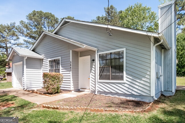 5660 Pine Meadows Ct in Morrow, GA - Building Photo - Building Photo