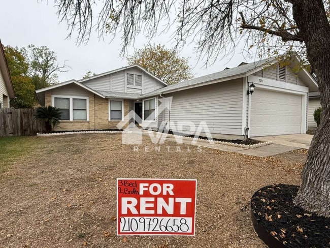 7135 Grassy Trail in San Antonio, TX - Building Photo - Building Photo