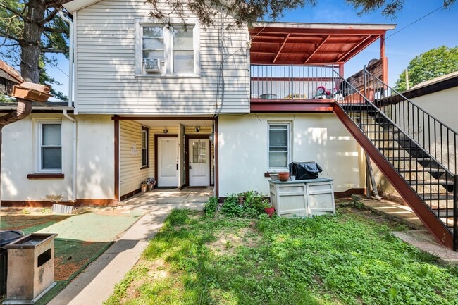 property at 521 N Ninth St