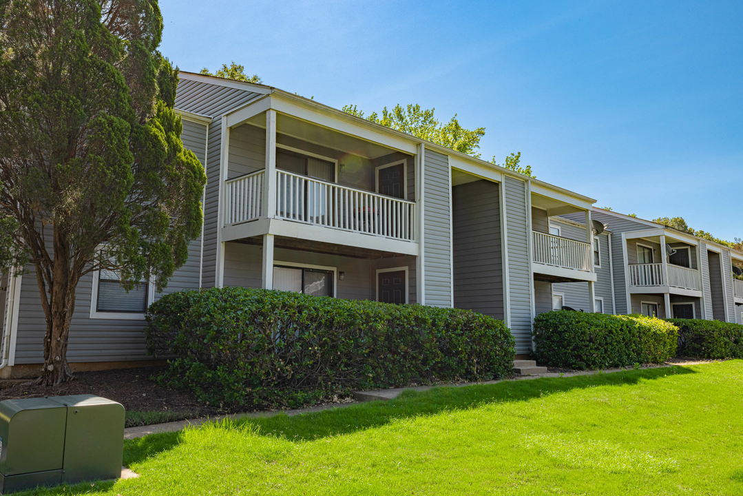 Covington Hills in Memphis, TN - Foto de edificio