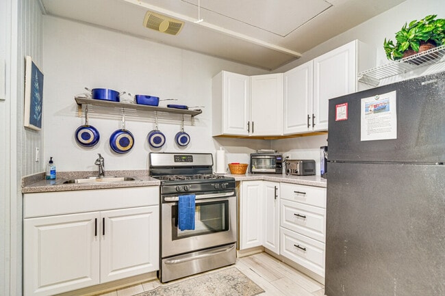 1409 Maple St in Clearwater, FL - Building Photo - Building Photo