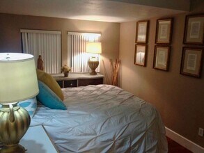 8 10th St in St. Augustine, FL - Building Photo - Building Photo