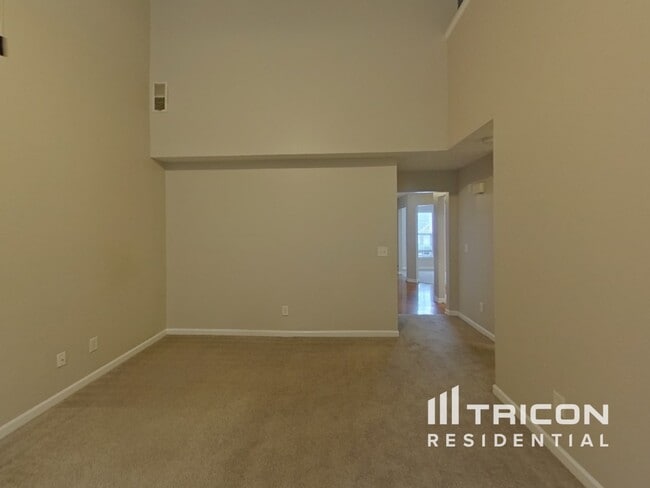 9521 Lakeview Rd in Union City, GA - Building Photo - Building Photo