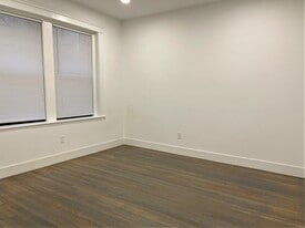 11 Peterborough St, Unit 5 in Boston, MA - Building Photo
