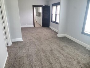 1156 E Fox St in South Bend, IN - Building Photo - Building Photo