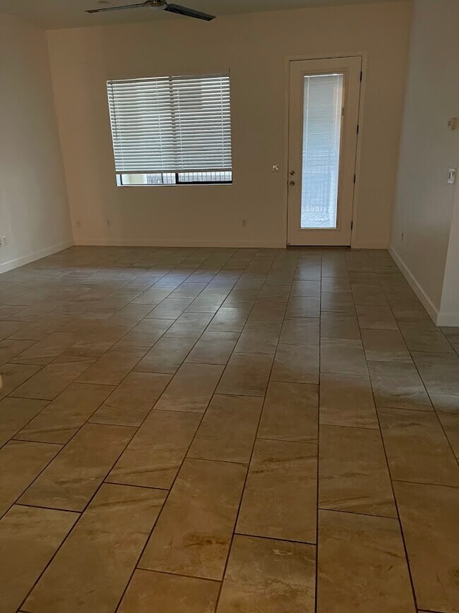 1145 Rolling Hills Plaza S in Lake Havasu City, AZ - Building Photo - Building Photo