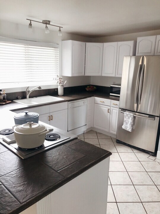 820 Bourdeaux Dr in Midvale, UT - Building Photo