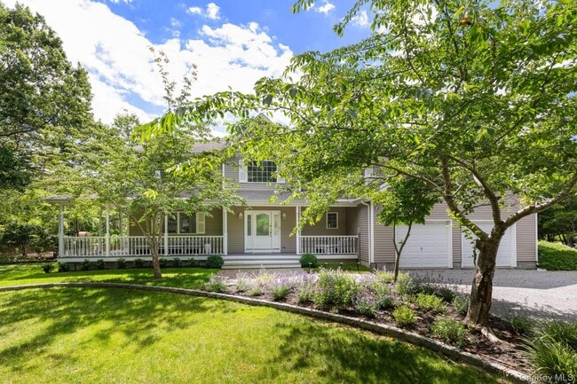 167 Tuckahoe Ln in Southampton, NY - Building Photo - Building Photo