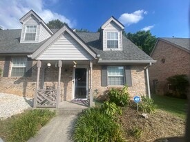 3208 Trace Ct in Knoxville, TN - Building Photo
