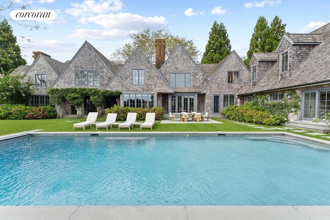 223 Parsonage Pond Ln in Sagaponack, NY - Foto de edificio - Building Photo