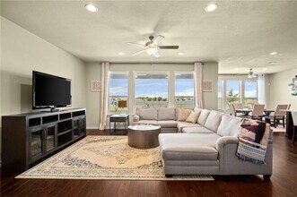 17621 Silent Harbor Loop in Pflugerville, TX - Building Photo - Building Photo