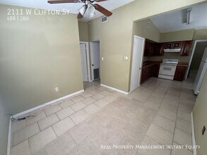 2111 W Clifton St in Tampa, FL - Building Photo - Building Photo