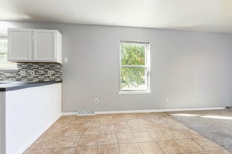 960 Cedar Run Ct NW in Walker, MI - Building Photo - Building Photo