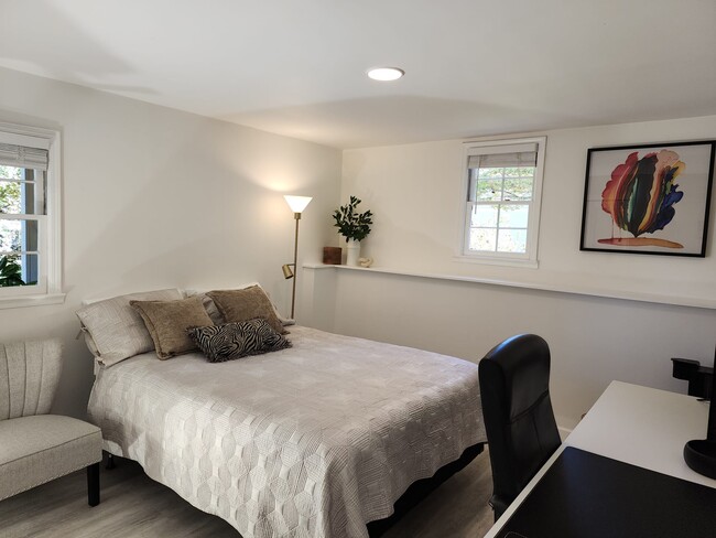 4265 Parnell Rd, Unit Bedroom