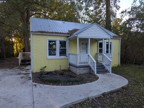 24 Palm Beach Ave in Rossville, GA - Building Photo - Building Photo