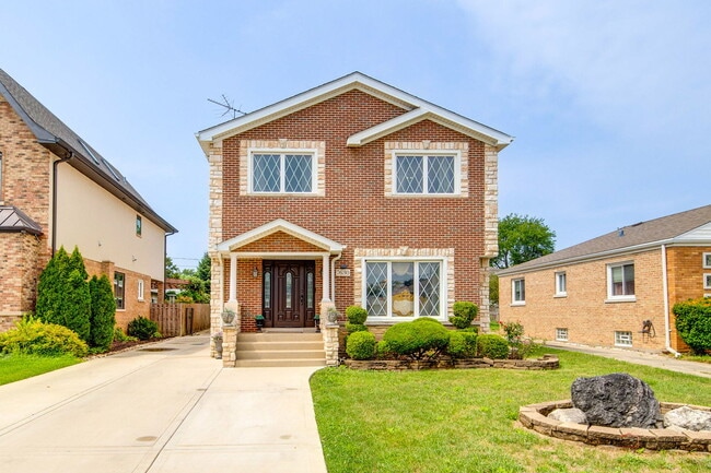 property at 7630 N Oleander Ave