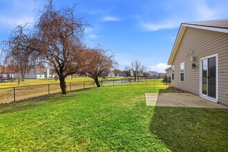 5561 Wild Horse Dr in Indianapolis, IN - Foto de edificio - Building Photo