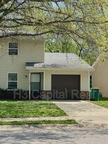112 Sunnyside St in O'Fallon, IL - Building Photo