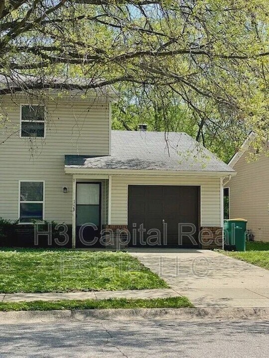 112 Sunnyside St in O'Fallon, IL - Building Photo