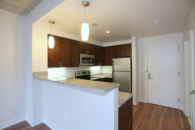 1111 Light Street in Baltimore, MD - Building Photo - Interior Photo