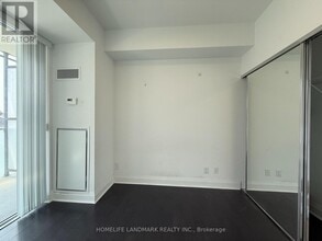 2803-65-665 St Mary St in Toronto, ON - Building Photo - Building Photo