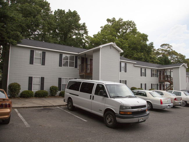The Belvedere Apartments in Gastonia, NC - Foto de edificio - Building Photo