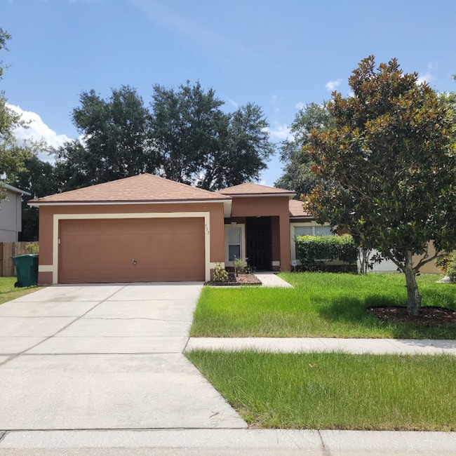 property at 935 Vanderbilt Dr
