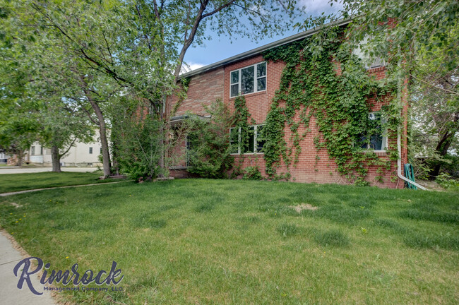 1810 Hyview Dr., Unit 1 in Casper, WY - Foto de edificio - Building Photo