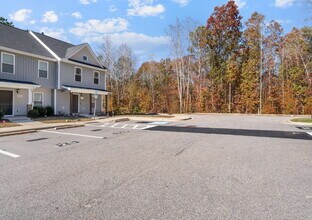 129 Longleaf Pine St in Clayton, NC - Building Photo - Building Photo