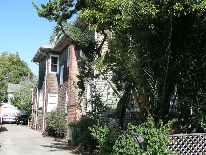 2417 Webster St in Berkeley, CA - Building Photo