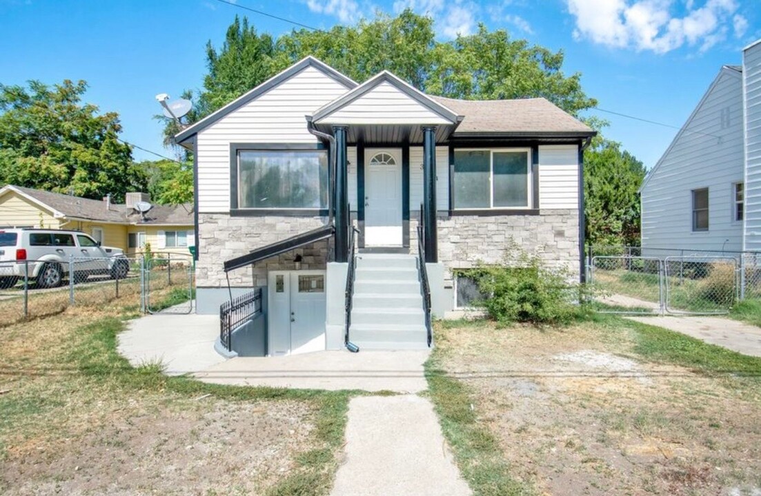 324 14th St-Unit -Upstairs (Unit A) in Ogden, UT - Building Photo