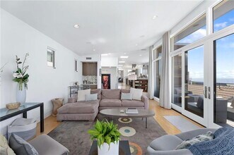 308 17th St in Manhattan Beach, CA - Building Photo - Building Photo