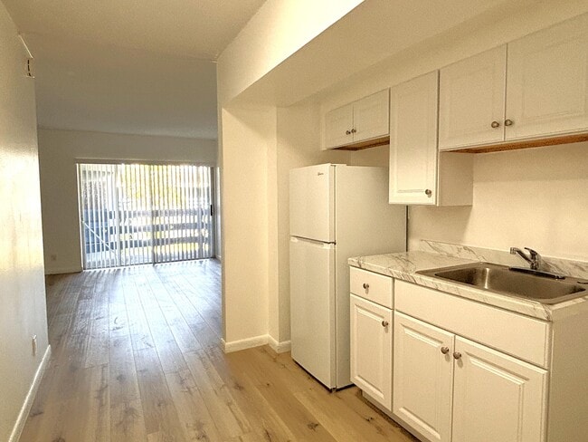 491 NW 42nd Ave in Plantation, FL - Building Photo - Building Photo