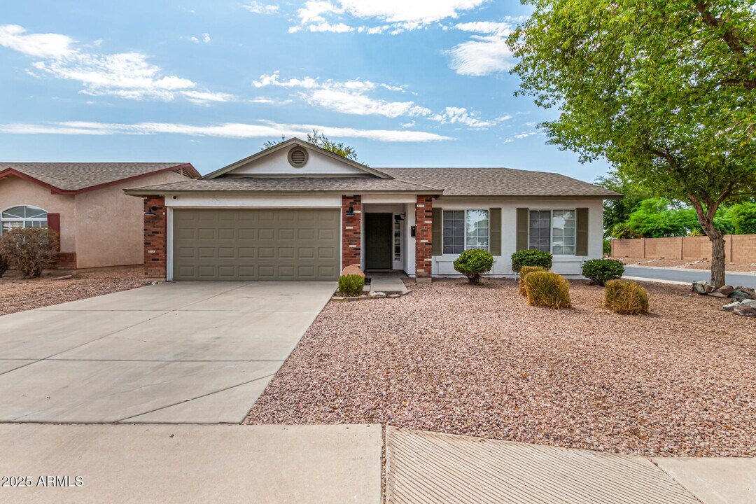 40234 N Lerwick Dr in Queen Creek, AZ - Building Photo