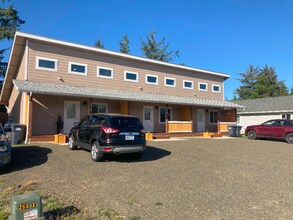751 Point Brown Ave SW in Ocean Shores, WA - Building Photo - Building Photo