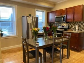 170 Pearl St, Unit apt 2 in Chelsea, MA - Foto de edificio - Building Photo