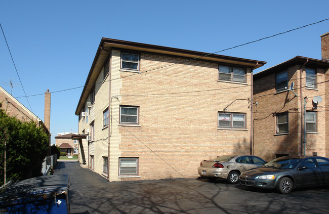 1957 N 19th Ave in Melrose Park, IL - Foto de edificio - Building Photo