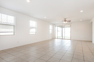 11014 W Luxton Ln in Tolleson, AZ - Building Photo - Building Photo