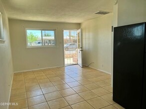 4201 Edgar Park Ave in El Paso, TX - Building Photo - Building Photo