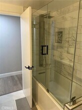 2020 Oakland Hills Dr in Corona, CA - Foto de edificio - Building Photo