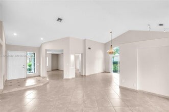 1215 Balboa Ct in Weston, FL - Building Photo - Building Photo
