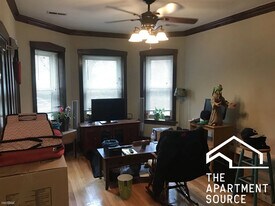 4305 N Richmond St, Unit 2N in Chicago, IL - Building Photo