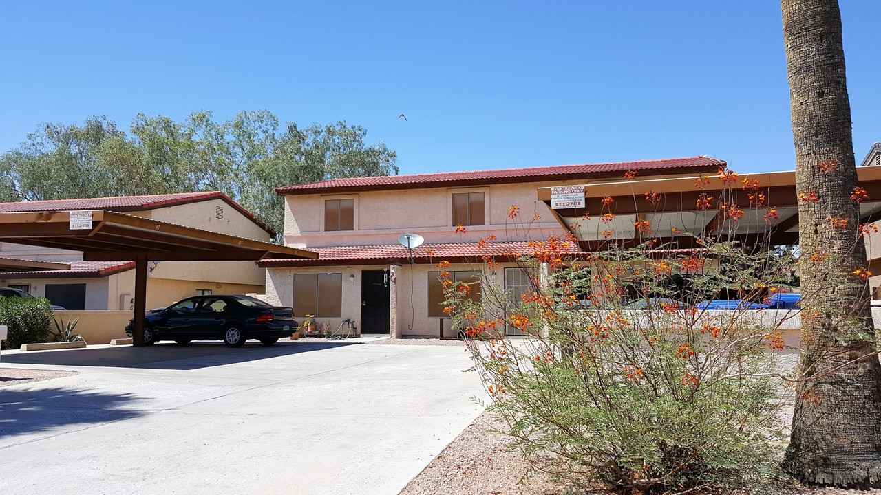 6152-6160 E Glencove St in Mesa, AZ - Building Photo