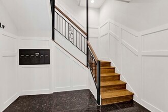 120 E 57th St in Chicago, IL - Building Photo - Building Photo