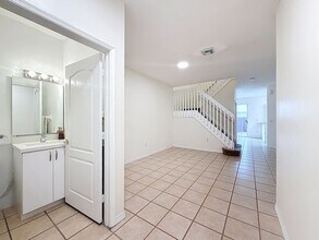 4330 NW 114th Pl in Doral, FL - Building Photo - Building Photo