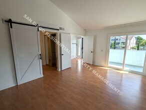 4054 Nobel Dr in San Diego, CA - Building Photo - Building Photo